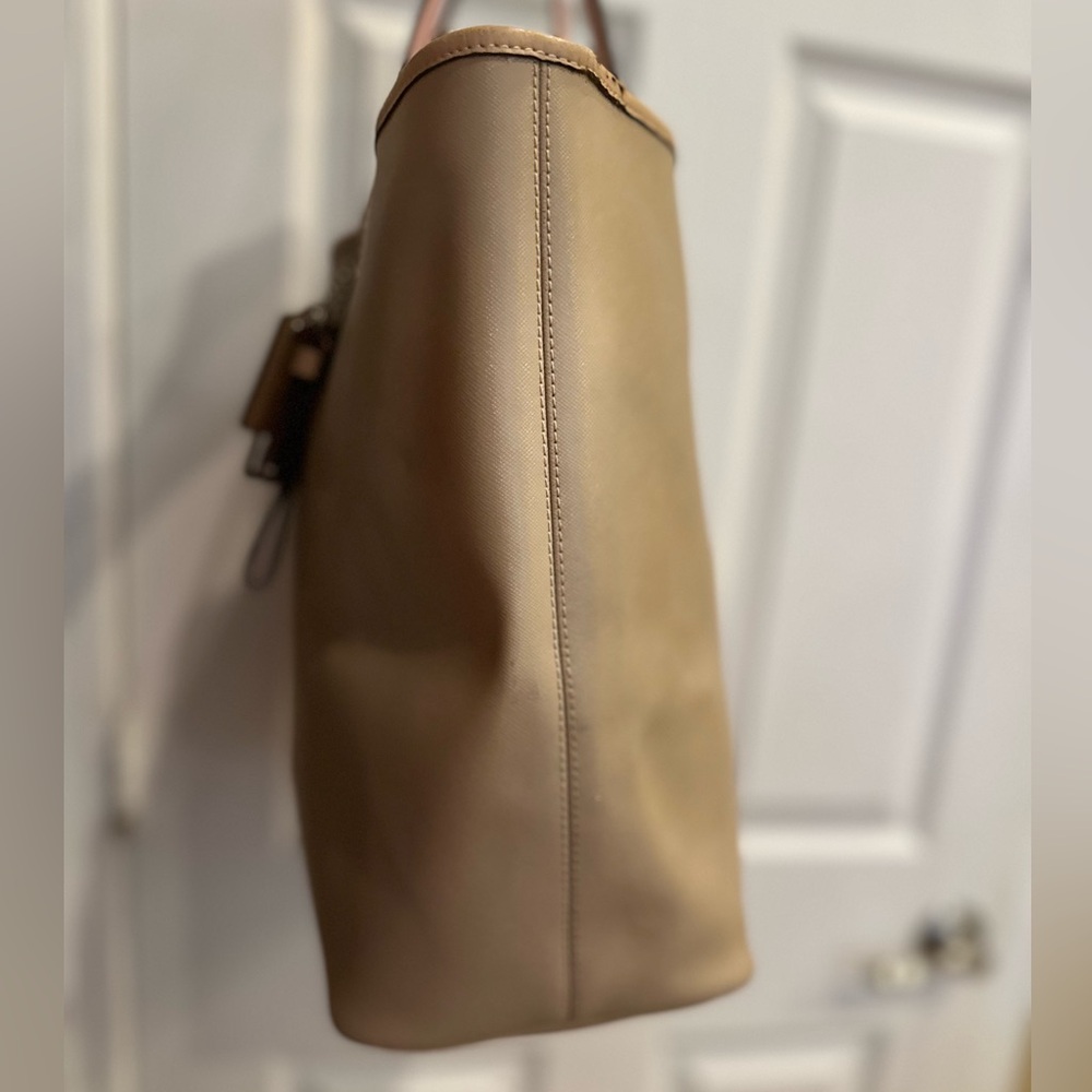Coach Beige and Pink Tote Bag - Picture 4 of 13